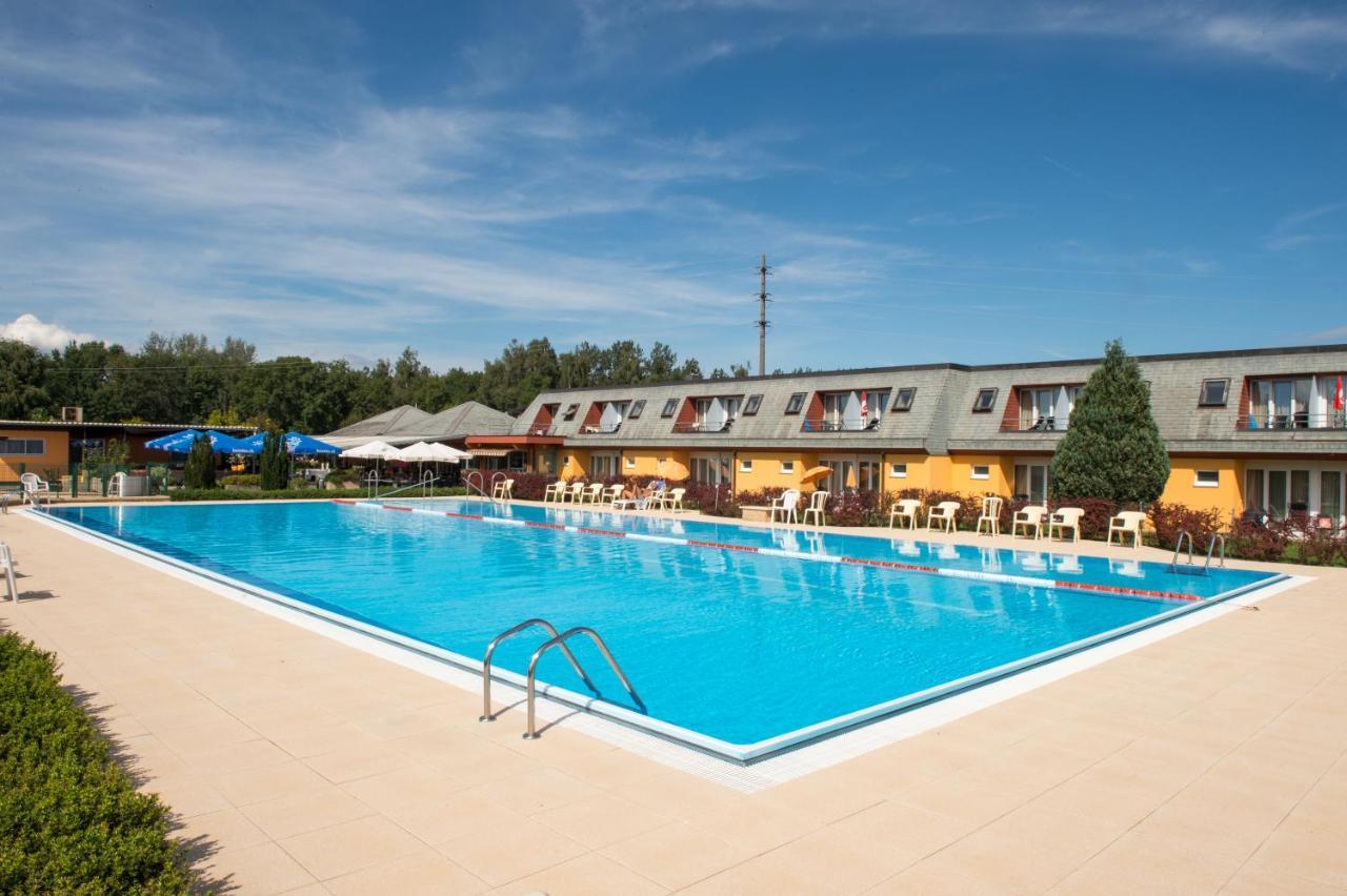 Hotel Lacotel Avenches Exterior photo